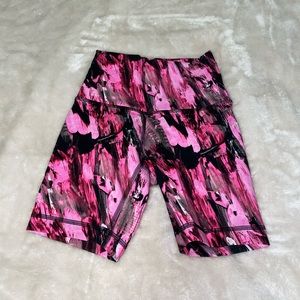 Lululemon Wunder Train High-Rise Short 6”